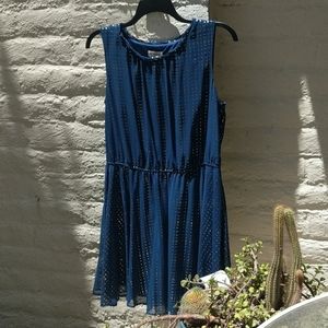 Sleeveless dress